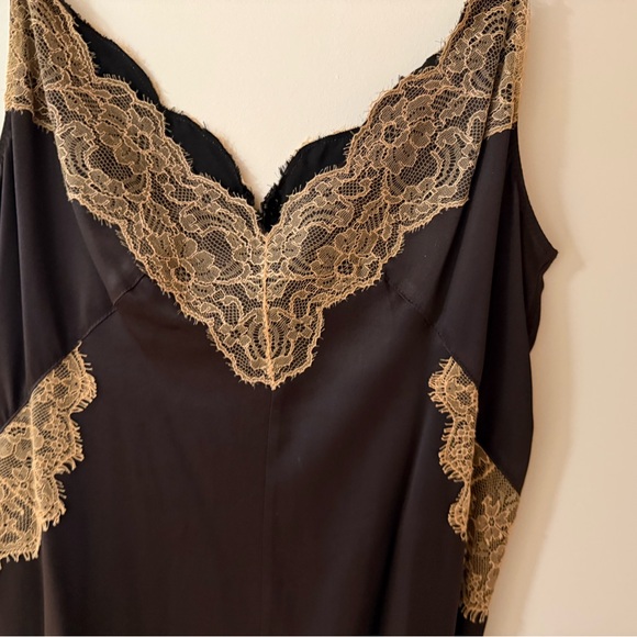 Rag and Bone lingerie inspired silk slip dress with lace trim - Picture 4 of 9